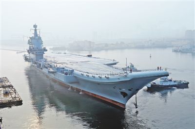我國第二艘航母。 　　李 剛攝（新華社發(fā)） 