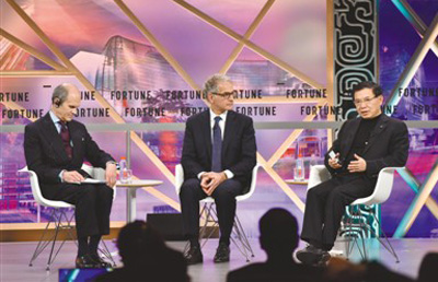 2017年12月，中外企業(yè)家在廣州舉行的《財(cái)富》全球論壇參與討論。 　　新華社