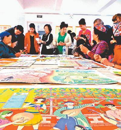 不忘初心,砥礪奮進(jìn),團(tuán)結(jié)帶領(lǐng)全黨全軍全國(guó)各族人民,堅(jiān)持和發(fā)展中國(guó)特色社會(huì)主義,以巨大的政治勇氣和強(qiáng)烈的責(zé)任擔(dān)當(dāng),統(tǒng)籌推進(jìn)