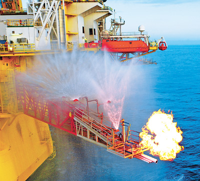 推動(dòng)全球經(jīng)濟(jì)可持續(xù)發(fā)展的中國(guó)方案，體現(xiàn)了完善全球治理體系、促進(jìn)世界和平發(fā)展的中國(guó)擔(dān)當(dāng)