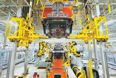 推動(dòng)全球經(jīng)濟(jì)可持續(xù)發(fā)展的中國(guó)方案，體現(xiàn)了完善全球治理體系、促進(jìn)世界和平發(fā)展的中國(guó)擔(dān)當(dāng)