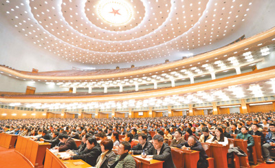 黨的十八屆六中全會(huì)明確習(xí)近平同志為黨中央的核心,全黨的核心,反映了全黨的共同意志,反映了全黨全軍全國(guó)各族人民的共同心愿