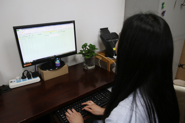 處,室兩級會議集體研究問題線索,把第一種形態(tài)落到實處,函詢沒說清楚的轉(zhuǎn)為談話,一次談話不到位的再次談話,把握政策和策略,積極運用其它形態(tài),2016年以來黨風(fēng)廉政意見回復(fù)工作中,對5人提出了不宜使用或暫緩提拔使用的建議,深化