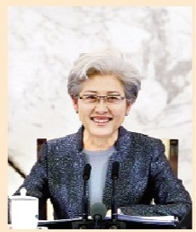 傅瑩，第十二屆全國人民代表大會常委會委員，外事委員會主任委員，社科院國家全球戰(zhàn)略智庫首席專家，中國國際經(jīng)濟交流中心特邀副理事長