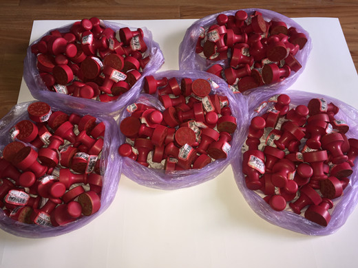 湖北公安縣公安機關偵辦案件時，查繳鄭某等人大量私刻的雜志社、編輯部公章