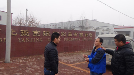 (衡水假記者案件中犯罪嫌疑人指認敲詐勒索現(xiàn)場)