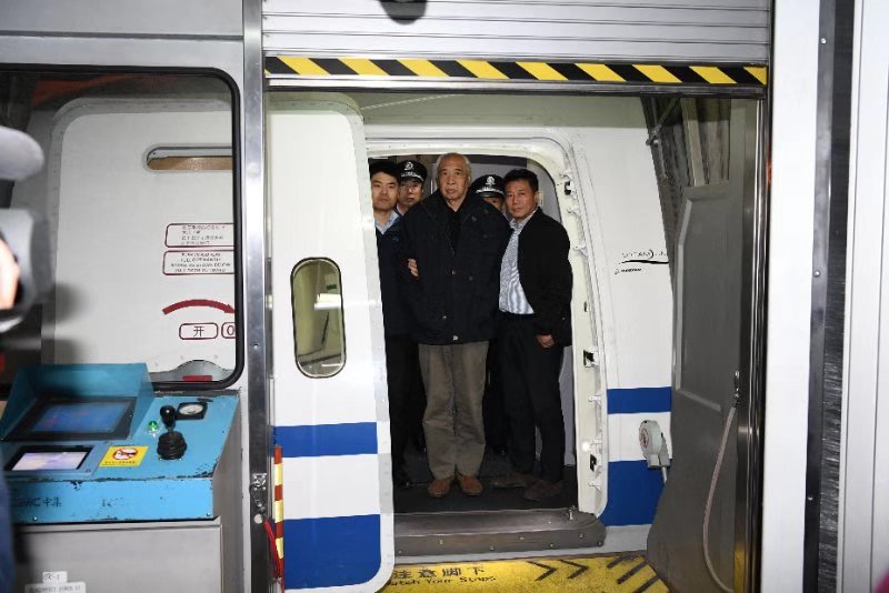 “百名紅通人員”蔣雷回國(guó)投案(中央紀(jì)委國(guó)家監(jiān)委網(wǎng)站 張祎鑫 攝)