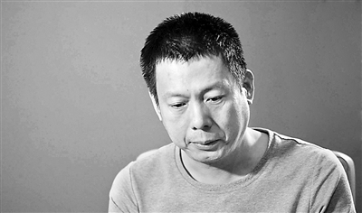 專案組在分析討論何德發(fā)案情