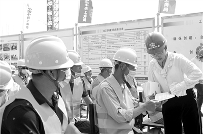 把制度優(yōu)勢轉(zhuǎn)化為攻堅克難利器