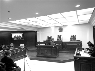 圖為2019年10月30日，商霄順受賄案庭審現(xiàn)場。 冀敏 攝