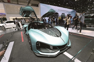 9月26日，北京國際車展開幕，作為中國民族品牌代表的紅旗品牌備受關(guān)注。圖為展出的紅旗S9超級跑車。（圖片來源：視覺中國）