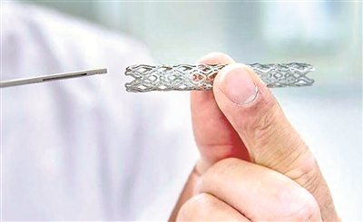 冠脈支架又稱心臟支架，是用于經(jīng)皮冠狀動(dòng)脈介入治療（PCI）的耗材，能有效減少患者死亡。這是冠脈支架示意圖。  （圖片來源：東方IC）