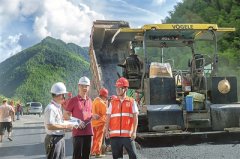 今年至少有10名交通運(yùn)輸系統(tǒng)廳局級(jí)干部接受審查調(diào)查 大道不容路蠹