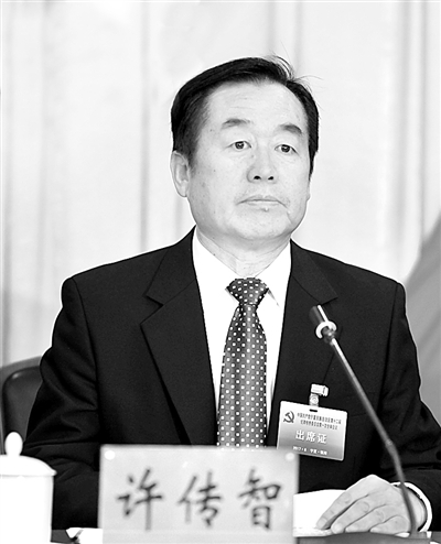 以政治建設(shè)為統(tǒng)領(lǐng)推進(jìn)全面從嚴(yán)治黨