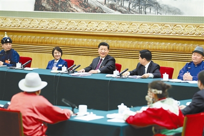 3月5日，中共中央總書記、國家主席、中央軍委主席習(xí)近平參加十三屆全國人大一次會(huì)議內(nèi)蒙古代表團(tuán)的審議。 新華社記者 謝環(huán)馳 攝